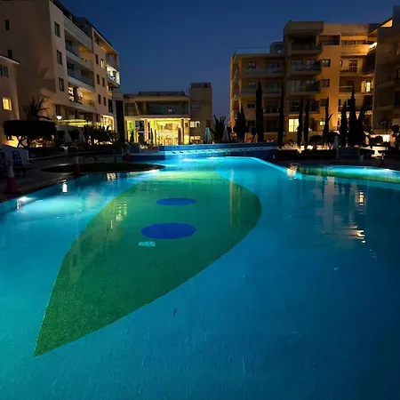 Sunset Vacation Home At Elysia Park Paphos Exterior photo